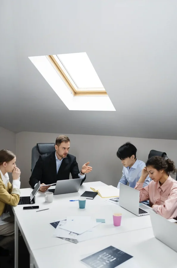 kontika-portfolio-consulting-discussion